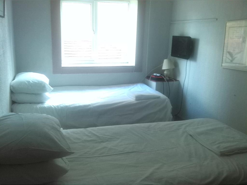 Swan Inn, Heathrow Airport Stanwell Oda fotoğraf